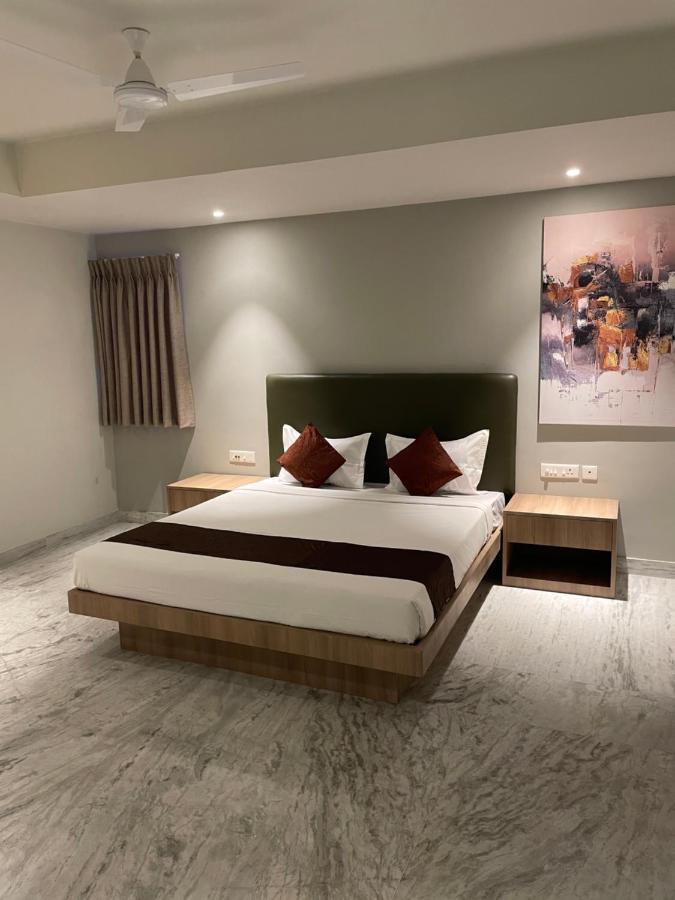 Hotel The Crest 콜카타 외부 사진